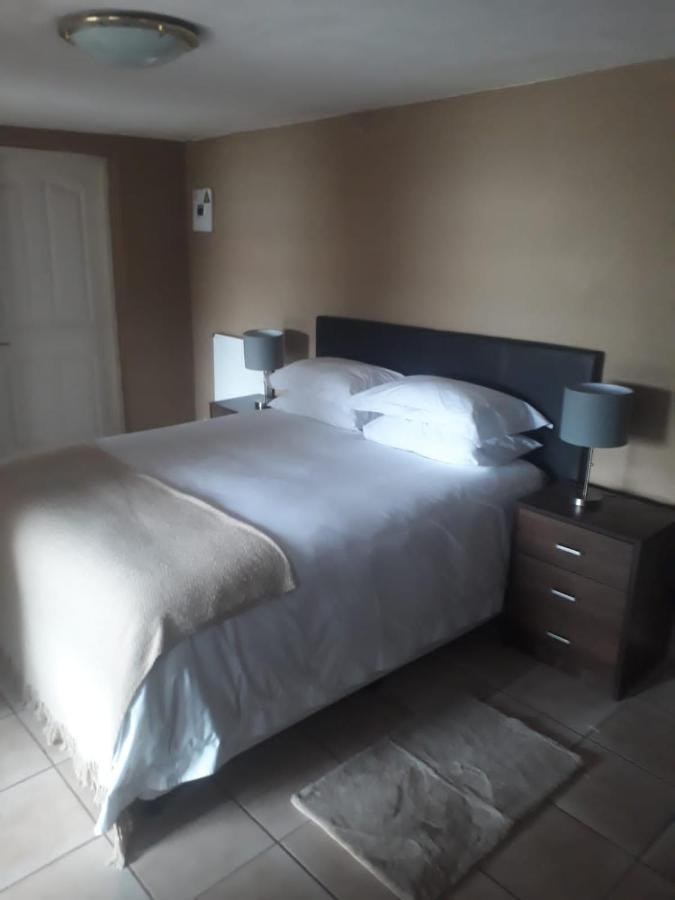 Marina Views Guesthouse ฮาร์ทบีสบูร์ท ภายนอก รูปภาพ
